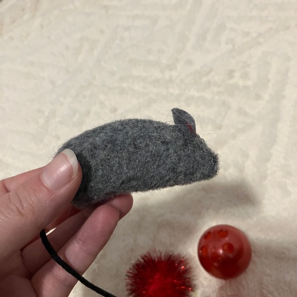 Lot of unused cat toys - Picture 3 of 10